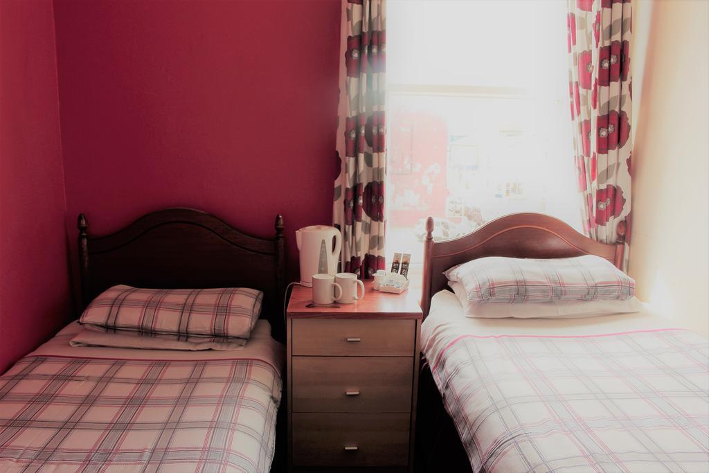 Foxhall Village 2*